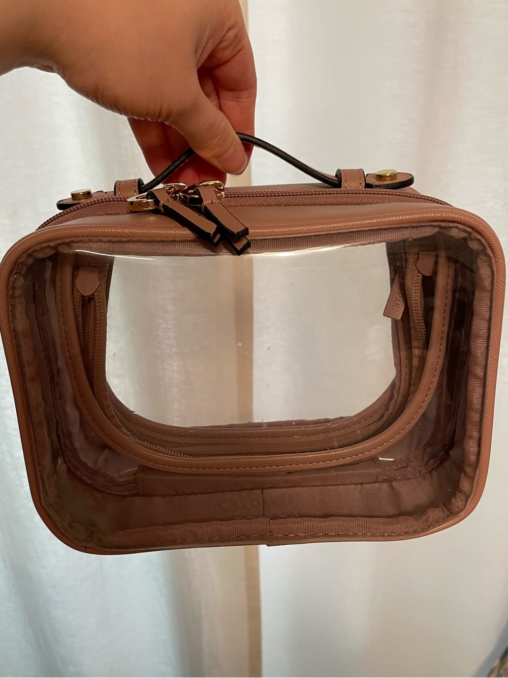 EUC Small Calpak Travel Cosmetic Case in Mauve